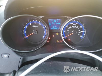 Zdjęcie 9 z 16 samochodu: 2012 HYUNDAI TUCSON GLS VIN:KM8JU3AC1CU466662 - miniatura