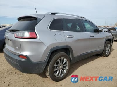 Trzecie zdjęcie samochodu z tyłu: 2019 JEEP CHEROKEE LATITUDE PLUS VIN:1C4PJLLB9KD333206 - miniatura