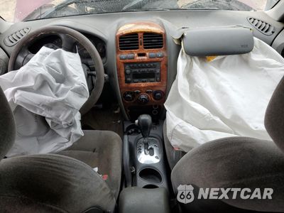 Zdjęcie 8 z 13 samochodu: 2003 HYUNDAI SANTA FE GLS VIN:KM8SC73D43U449794 - miniatura
