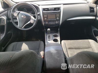 Zdjęcie 8 z 14 samochodu: 2015 NISSAN ALTIMA 2.5 VIN:1N4AL3AP2FC104009 - miniatura