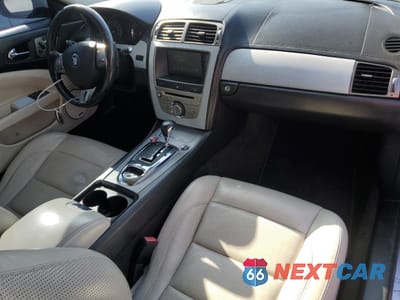 Zdjęcie 8 z 12 samochodu: 2008 JAGUAR XK VIN:SAJWA43B985B23651 - miniatura