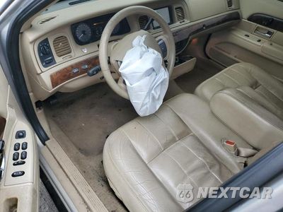 Zdjęcie 8 z 12 samochodu: 2007 MERCURY GRAND MARQUIS LS VIN:2MEFM75V57X643191 - miniatura