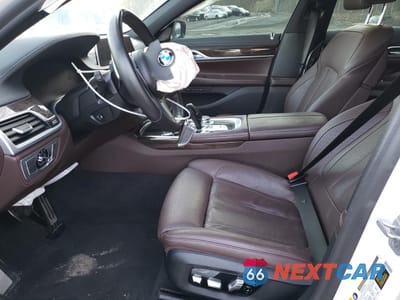 Zdjęcie 7 z 13 samochodu: 2020 BMW 740 XI VIN:WBA7T4C04LCE19948 - miniatura