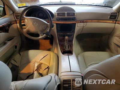 Zdjęcie 8 z 14 samochodu: 2004 MERCEDES-BENZ E 500 4MATIC VIN:WDBUH83J74X119401 - miniatura