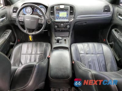 Zdjęcie 8 z 12 samochodu: 2014 CHRYSLER 300 VIN:2C3CCABG2EH200938 - miniatura