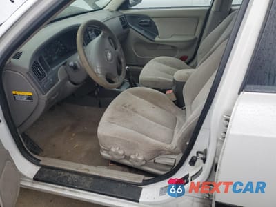 Zdjęcie 7 z 12 samochodu: 2005 HYUNDAI ELANTRA GLS VIN:KMHDN56D85U176638 - miniatura