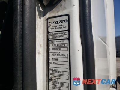 Zdjęcie 10 z 10 samochodu: 2001 VOLVO VN VNL VIN:4V4NC9RJ31N307491 - miniatura