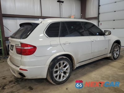 Trzecie zdjęcie samochodu z tyłu: 2010 BMW X5 XDRIVE48I VIN:5UXFE8C55AL311424 - miniatura