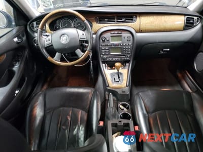 Zdjęcie 8 z 12 samochodu: 2005 JAGUAR X-TYPE 3.0 VIN:SAJWA51AX5WE47276 - miniatura