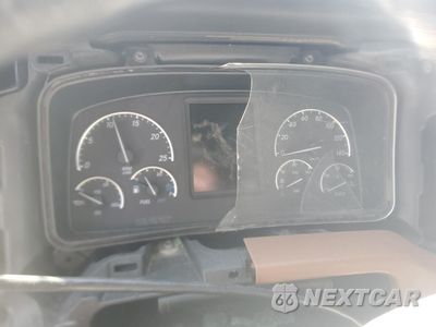Zdjęcie 8 z 10 samochodu: 2020 FREIGHTLINER CASCADIA 126 VIN:1FUJHHDR0LLKS7074 - miniatura