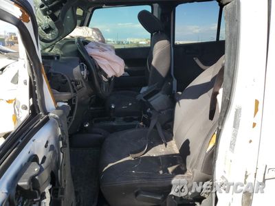 Zdjęcie 7 z 12 samochodu: 2018 JEEP WRANGLER UNLIMITED SAHARA VIN:1C4HJWEG8JL929572 - miniatura