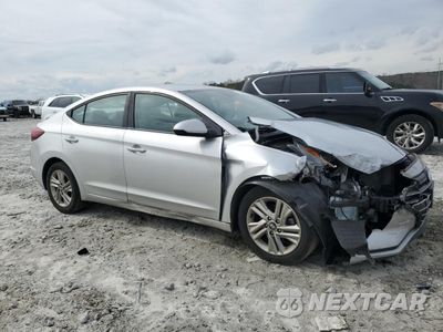 Czwarte zdjęcie samochodu z boku: 2019 HYUNDAI ELANTRA SEL VIN:5NPD84LF7KH417137 - miniatura