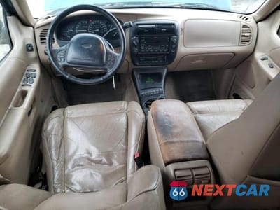 Zdjęcie 8 z 12 samochodu: 1998 FORD EXPLORER VIN:1FMZU34E1WZA14718 - miniatura