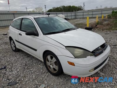 Czwarte zdjęcie samochodu z boku: 2003 FORD FOCUS ZX3 VIN:3FAFP31303R185001 - miniatura