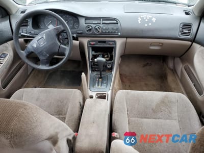 Zdjęcie 8 z 14 samochodu: 1994 HONDA ACCORD EX VIN:JHMCD5653RC043615 - miniatura