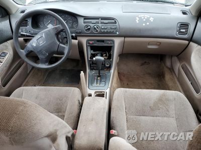 Zdjęcie 8 z 14 samochodu: 1994 HONDA ACCORD EX VIN:JHMCD5653RC043615 - miniatura