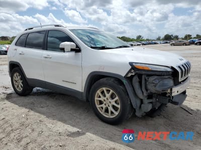 Czwarte zdjęcie samochodu z boku: 2016 JEEP CHEROKEE LATITUDE VIN:1C4PJMCS9GW322806 - miniatura