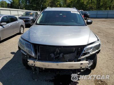 Piąte zdjęcie samochodu w środku: 2016 NISSAN PATHFINDER S VIN:5N1AR2MN7GC653439 - miniatura