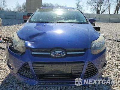 Piąte zdjęcie samochodu w środku: 2014 FORD FOCUS TITANIUM VIN:1FADP3J23EL216760 - miniatura