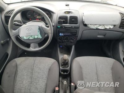Zdjęcie 8 z 12 samochodu: 2005 HYUNDAI ACCENT GS VIN:KMHCG35C45U340339 - miniatura
