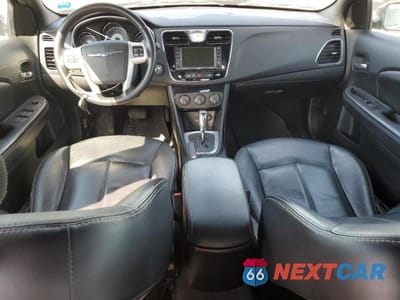 Zdjęcie 8 z 12 samochodu: 2011 CHRYSLER 200 LIMITED LIMITED VIN:1C3BC2FB5BN613651 - miniatura