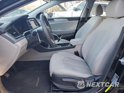 Zdjęcie 7 z 12 samochodu: 2019 HYUNDAI SONATA SE VIN:5NPE24AF1KH735070 - miniatura