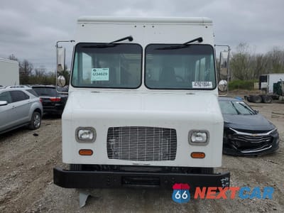 Piąte zdjęcie samochodu w środku: 2021 FORD F59 VIN:1F65F5KN8M0A12853 - miniatura