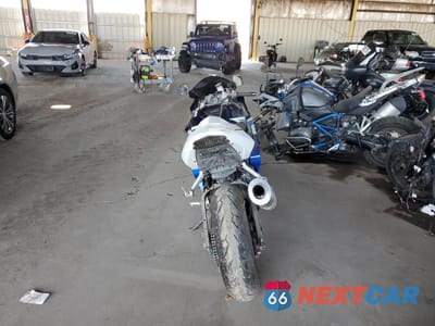 Czwarte zdjęcie samochodu z boku: 2005 SUZUKI GSX-R600 K VIN:JS1GN7CA252115993 - miniatura