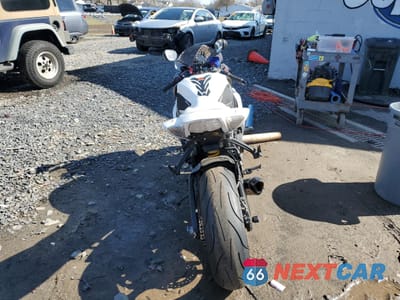 Czwarte zdjęcie samochodu z boku: 2006 SUZUKI GSX-R600 K6 VIN:JS1GN7DA562106205 - miniatura