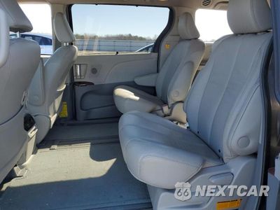 Zdjęcie 11 z 13 samochodu: 2011 TOYOTA SIENNA XLE VIN:5TDYK3DC6BS072968 - miniatura
