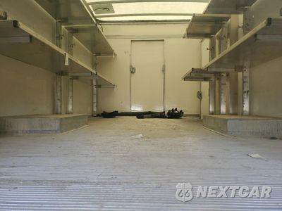 Zdjęcie 10 z 14 samochodu: 2023 CHEVROLET EXPRESS G4500 VIN:1HA6GVF70PN010253 - miniatura