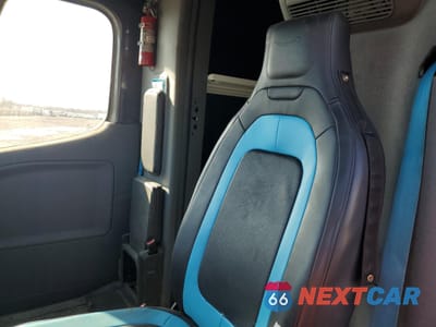 Zdjęcie 11 z 13 samochodu: 2022 RIVIAN EDV 700 VIN:7FCEHDB73NN004984 - miniatura