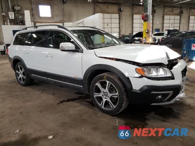 Czwarte zdjęcie samochodu z boku: 2015 VOLVO XC70 T6 PREMIER VIN:YV4902NK9F1221884 - miniatura