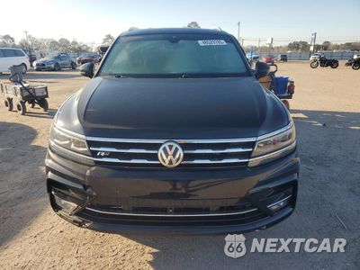 Piąte zdjęcie samochodu w środku: 2019 VOLKSWAGEN TIGUAN SEL PREMIUM VIN:3VV4B7AX5KM187866 - miniatura