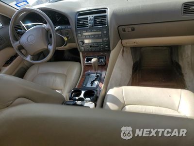 Zdjęcie 8 z 14 samochodu: 1996 LEXUS LS 400 VIN:JT8BH22F2T0043515 - miniatura
