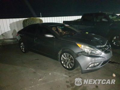 Czwarte zdjęcie samochodu z boku: 2011 HYUNDAI SONATA SE VIN:5NPEC4AC3BH233566 - miniatura