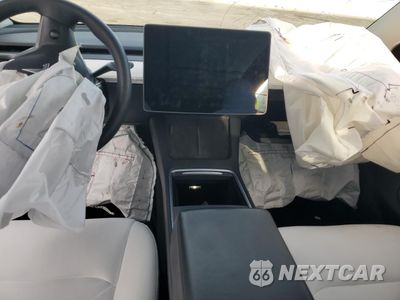 Zdjęcie 8 z 12 samochodu: 2021 TESLA MODEL Y VIN:5YJYGDEE8MF271938 - miniatura