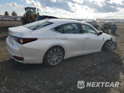 Trzecie zdjęcie samochodu z tyłu: 2021 LEXUS ES 250 BASE VIN:58AD11D1XMU002610 - miniatura
