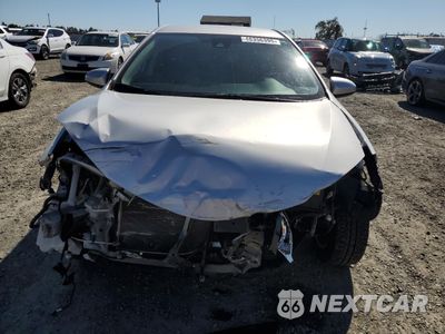 Piąte zdjęcie samochodu w środku: 2018 TOYOTA COROLLA L VIN:2T1BURHE3JC968621 - miniatura