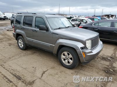 Czwarte zdjęcie samochodu z boku: 2012 JEEP LIBERTY SPORT VIN:1C4PJMAK1CW146573 - miniatura