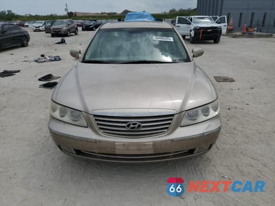 Piąte zdjęcie samochodu w środku: 2008 HYUNDAI AZERA SE VIN:KMHFC46F98A288638 - miniatura