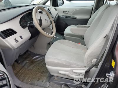 Zdjęcie 7 z 13 samochodu: 2011 TOYOTA SIENNA VIN:5TDZK3DC8BS113668 - miniatura