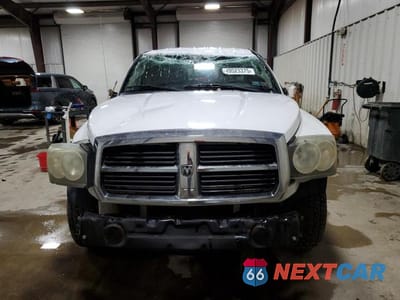 Piąte zdjęcie samochodu w środku: 2005 DODGE DAKOTA QUAD VIN:1D7HE28N25S213002 - miniatura