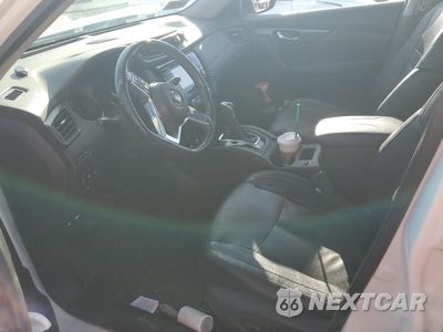 Zdjęcie 7 z 12 samochodu: 2017 NISSAN ROGUE S VIN:5N1AT2MT1HC731084 - miniatura