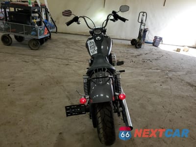 Czwarte zdjęcie samochodu z boku: 2016 HARLEY-DAVIDSON FXDB DYNA STREET BOB VIN:1HD1GXM12GC313781 - miniatura