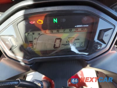 Zdjęcie 7 z 9 samochodu: 2016 HONDA CBR500 R VIN:MLHPC4415G5300157 - miniatura