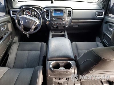 Zdjęcie 8 z 14 samochodu: 2018 NISSAN TITAN SV VIN:1N6AA1E68JN523790 - miniatura