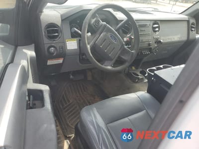 Zdjęcie 8 z 12 samochodu: 2013 FORD F450 SUPER DUTY VIN:1FDUF4GY6DEB14964 - miniatura