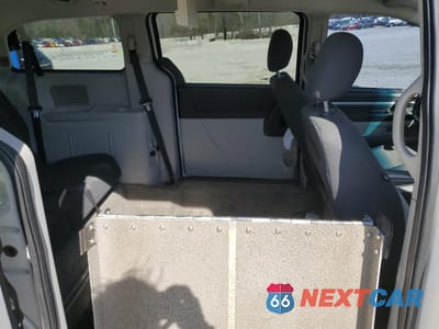 Zdjęcie 11 z 13 samochodu: 2008 DODGE GRAND CARAVAN SXT VIN:2D8HN54P18R837464 - miniatura