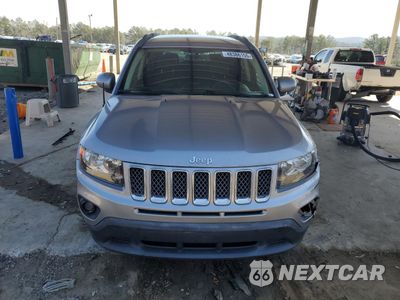 Piąte zdjęcie samochodu w środku: 2016 JEEP COMPASS LATITUDE VIN:1C4NJCEA9GD795963 - miniatura
